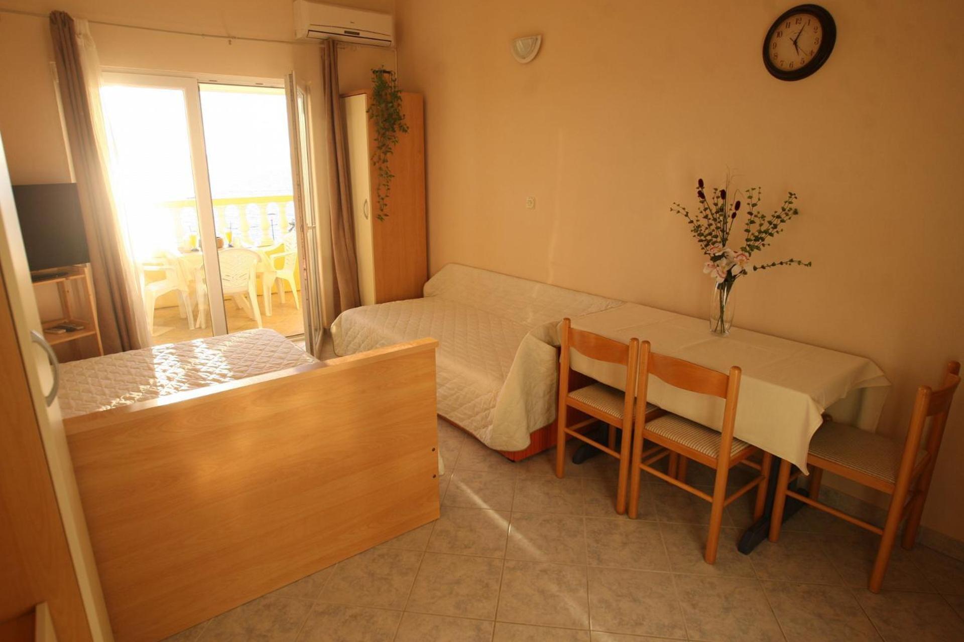 ורסי Apartments Mladen מראה חיצוני תמונה