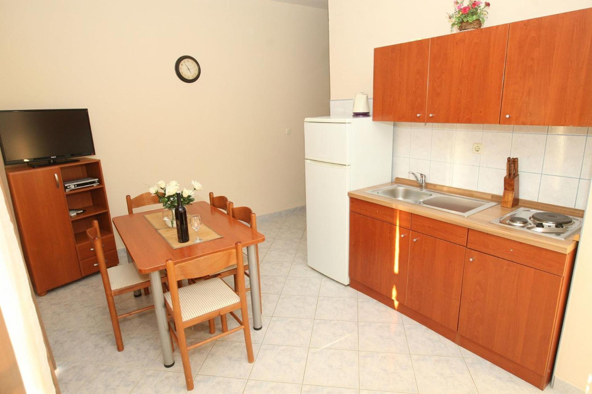 ורסי Apartments Mladen מראה חיצוני תמונה