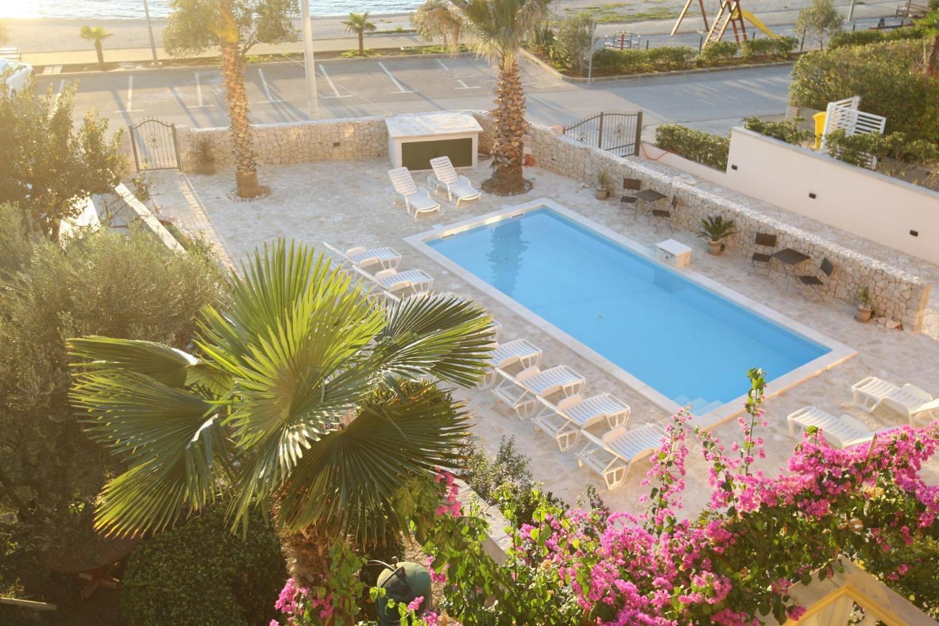 ורסי Apartments Mladen מראה חיצוני תמונה